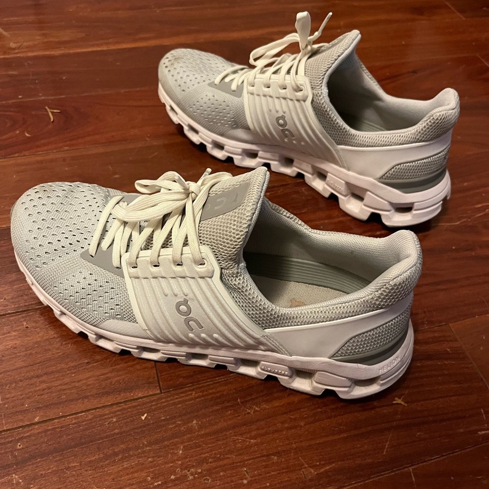 On Running Cloudswift Womens Size 9 - image 3